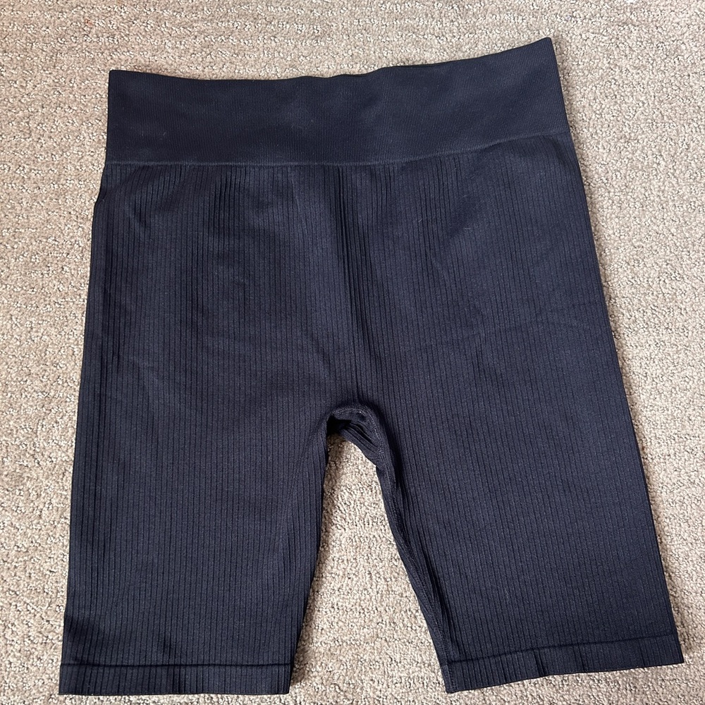 H&M Compression Bike Shorts Sz Large
